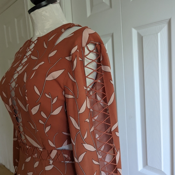 Cutout Finders Mini Dress 👗 - Picture 2 of 7